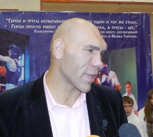 Николай Валуев открыл боксерский турнир в Челнах